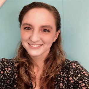 headshot of Cassie Knudsen